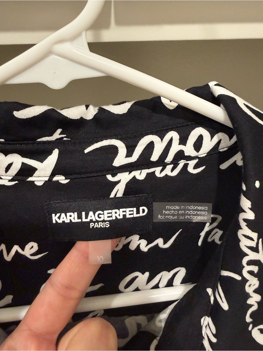 Karl Lagerfeld Black and White Script Tie-Waist Shirt Dress - Picture 4 of 4